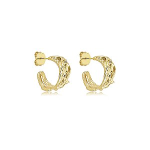 Brinco de argola orgânico liso banho em ouro 18k