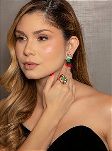 Conjunto de brinco e anel cravejado de zircônia cristal e pedra fusion esmeralda banho em ouro 18k