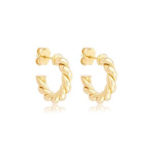 Brinco de argola torcida lisa banho em ouro 18k
