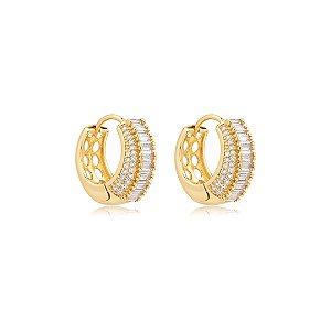Brinco argola cravejado de zircônia cristal banho de ouro 18k