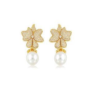 Brinco de flor cravejado de zircônia cristal com pérola shell banho em ouro 18K