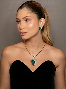 Conjunto luxo coração de brinco e anel cravejado de zircônia cristal e pedra fusion esmeralda banho em ouro 18k