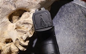 COVER PLATE PARA PISTOLA TAURUS TS9 MODELO NOSSA SENHORA