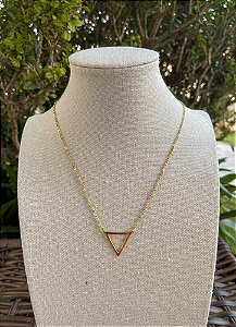 COLAR DOURADO COM PINGENTE TRIANGULO INVERTIDO