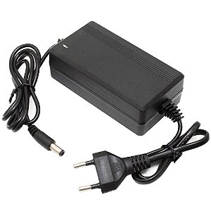 Fonte de Alimentação 5A 12V Bivolt Preta (Fita Led, CFTV) Plug P4