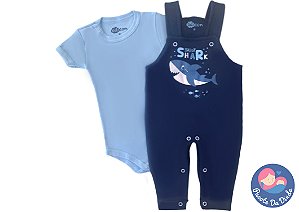 Conjunto Jardineira Menino: Tubarão + Body Manga Curta