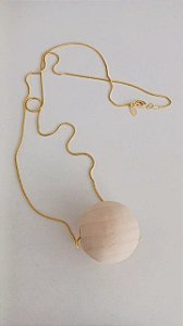 Colar bola de madeira - COL1224