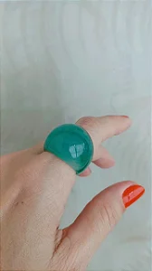 Anel de resina na cor esmeralda (TAMANHO 20) - AN239