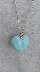 Colar coração facetado com ponto de luz (azul) - COL1251