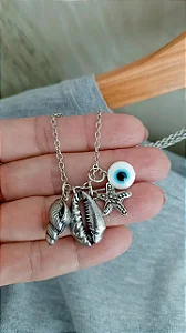 Colar patuá com búzio, concha, estrela do mar e olho grego - COL1258