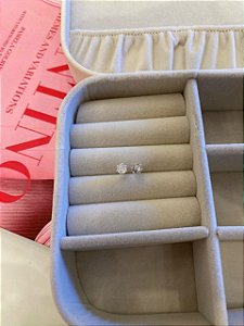 Brinco Ponto de Luz 4mm Prata