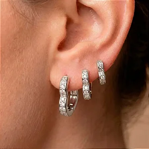 Brinco Trio Coração Cravejado Banho de Ródio