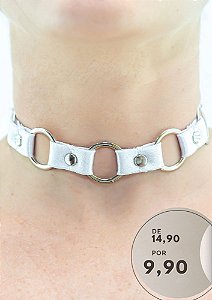 CHOKER BRANCA COM DETALHE DE ARGOLAS EM METAL