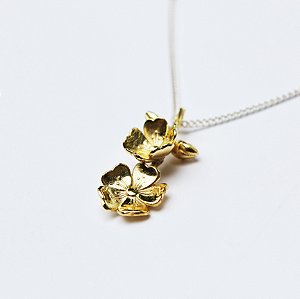 Pingente Cerejeira Sakura prata com banho ouro polido - Pingente