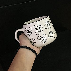 Caneca Mickey Moma