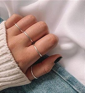 Anel Skynny Ring em Prata 925