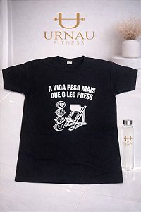 Camiseta algodão Preta- A vida pesa … Tamanho M