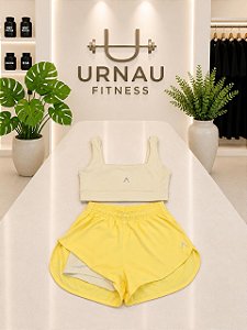 CONJUNTO DE TOP E SHORT DUPLO- off white e AMARELO MANTEIGA - TAMANHO: G
