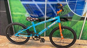 BICICLETA ARO 20 STONE BIKE MELODY C/CESTA AZUL E LARANJA