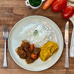 Carne de panela, arroz branco e purê de abóbora