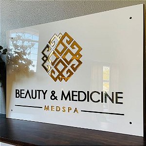 Placa de Acrílico Personalizada para Logomarca – Tamanho 60x40 cm