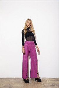 CALÇA WIDE LEG BOTÕES LATERAIS