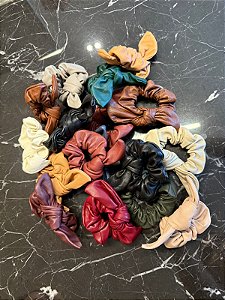 SCRUNCHIE COURO