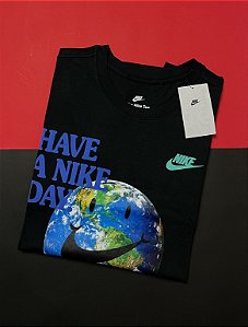 Camiseta Nike Sportswear “Have A Nike Day.” - Loja M&B company