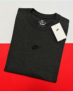 Camiseta Nike Sportswear Essentials Premium