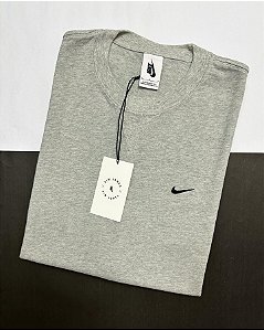 Camiseta Nikelab x Kim Jones (Refletiva)
