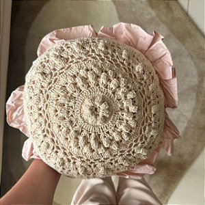 Almofada Redonda Crochê com Babado