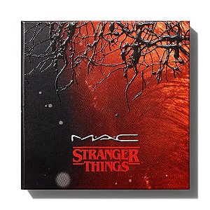 MAC X STRANGER THINGS POWDER BLUSH | Blush Stranger Things *Cor: HE LIKES IT COLD