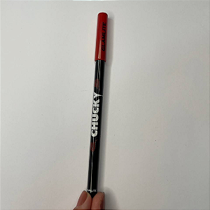 Lápis Delineador para Olhos Glamlite x Chucky | Cor: Preto Fosco (sem caixa)