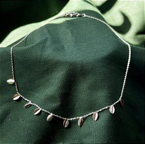 Chocker Folhas