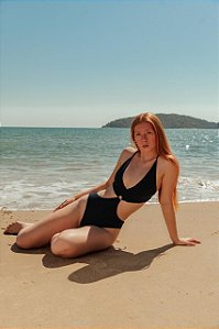 MAIÔ ARGOLA FRENTE ÚNICA NA COR AZUL MARINHO FIO DUPLO COM AMARRAÇÃO | REF 618