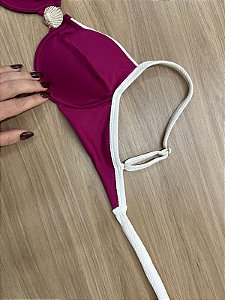 TOP RETRÔ BICOLOR COM ALÇAS REGULÁVEIS COM AMARRAÇÃO NAS COSTAS ARO DE SUSTENTAÇÃO NA COR MARSALA | REF 4152A