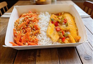 COMBO- Moqueca de Banana da Terra, arroz de jasmim e farofa especial Mr fit ( 442 calorias e 7gr proteina)