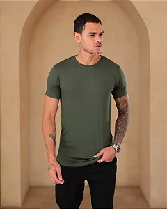CAMISETA VERDE-SLIM-BRASÃO-FB