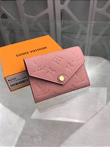 Carteira Louis Vuitton Victorine Brown / Pink - LLebu: A melhor  experiência de Luxo online do mundo!