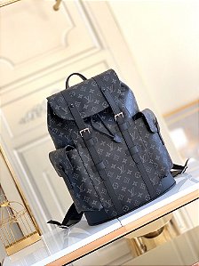 Mochila Louis Vuitton Christopher Monogram All Black - LLebu: A melhor  experiência de Luxo online do mundo!