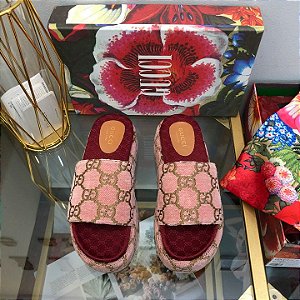 Sandália Gucci Marmont com salto bloco "Rose"