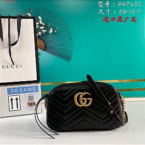 Bolsa de Ombro Gucci GG Marmont Matelassé Chevron "Black"