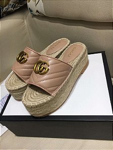 Sandália Gucci com plataforma "Nude"