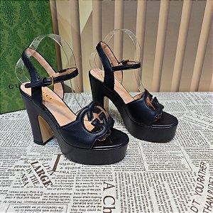 Sandália Gucci com Interlocking G "Black"