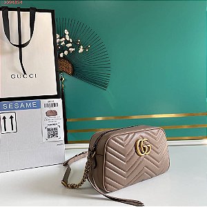 Bolsa de Ombro Gucci GG Marmont Matelassé Chevron "Dust Pink"