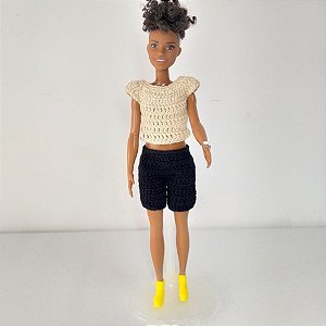 Colcha e acessórios em crochê para cama da boneca barbie - Manas Arteiras
