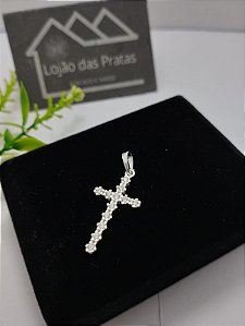 *Pingente em cruz com pedras zircônia em prata 925*