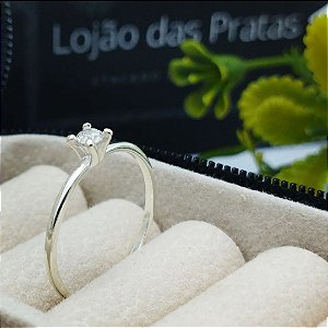 Anel Solitário com Pedra em Prata 925