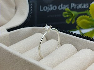 *Anel solitário com pedra em prata 925*
