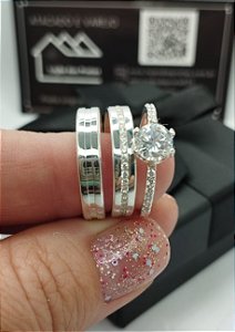 Alianças Lisas com Micro Pedras Centrais em Prata 925 – Modelo Grosso - 4mm (3x de R$ 185,00 s/ juros)